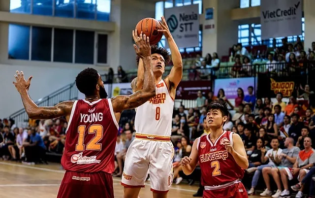 Saigon Heat thua đáng tiếc trên sân Singapore Slingers