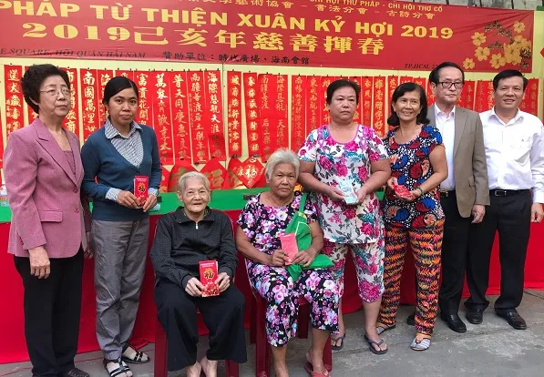 Thư pháp từ thiện cho người nghèo đón tết