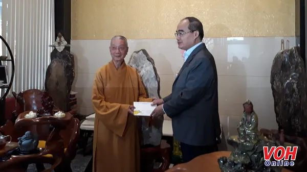 Bí thư Thành ủy thăm, chúc Tết cơ sở, chức sắc tôn giáo