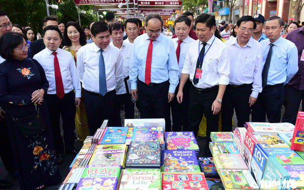 700.000 lượt người đến với lễ hội Đường sách Tết Kỷ Hợi 2019