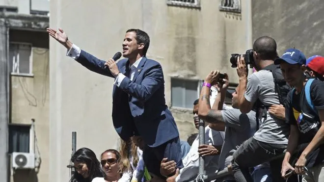 Juan Guaido tuyên bố sẽ đưa bằng được viện trợ vào Venezuela