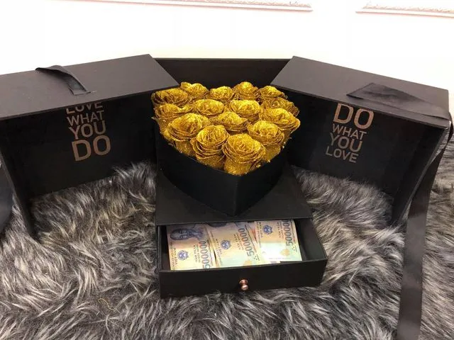 3-4 triệu đồng hộp hoa sáp, dịp Valentine tiếc gì tặng tình nhân