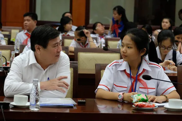Đội viên, học sinh thành phố chung tay bảo vệ môi trường