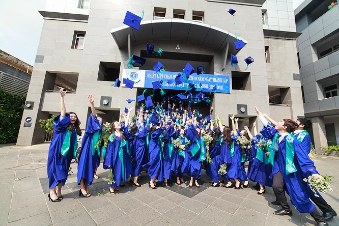 Xét tuyển vào Đại học Luật TPHCM: Thí sinh phải đăng ký xét tuyển sơ bộ và thi kiểm tra năng lực