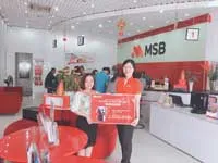 Khách hàng gửi tiết kiệm, nhận lộc Xuân từ chương trình ưu đãi Tết của MSB