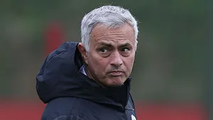 Jose Mourinho làm BLV trận đấu giữa Real Madrid và Barcelona