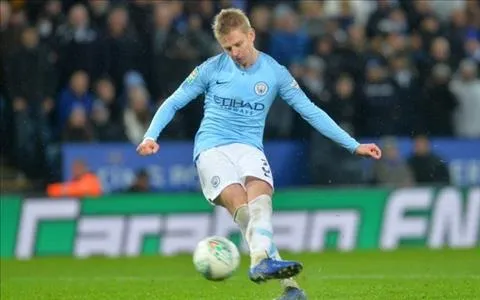 Tin bóng đá 27/02: Pep chỉ ra người giúp các sao trẻ Man City học hỏi