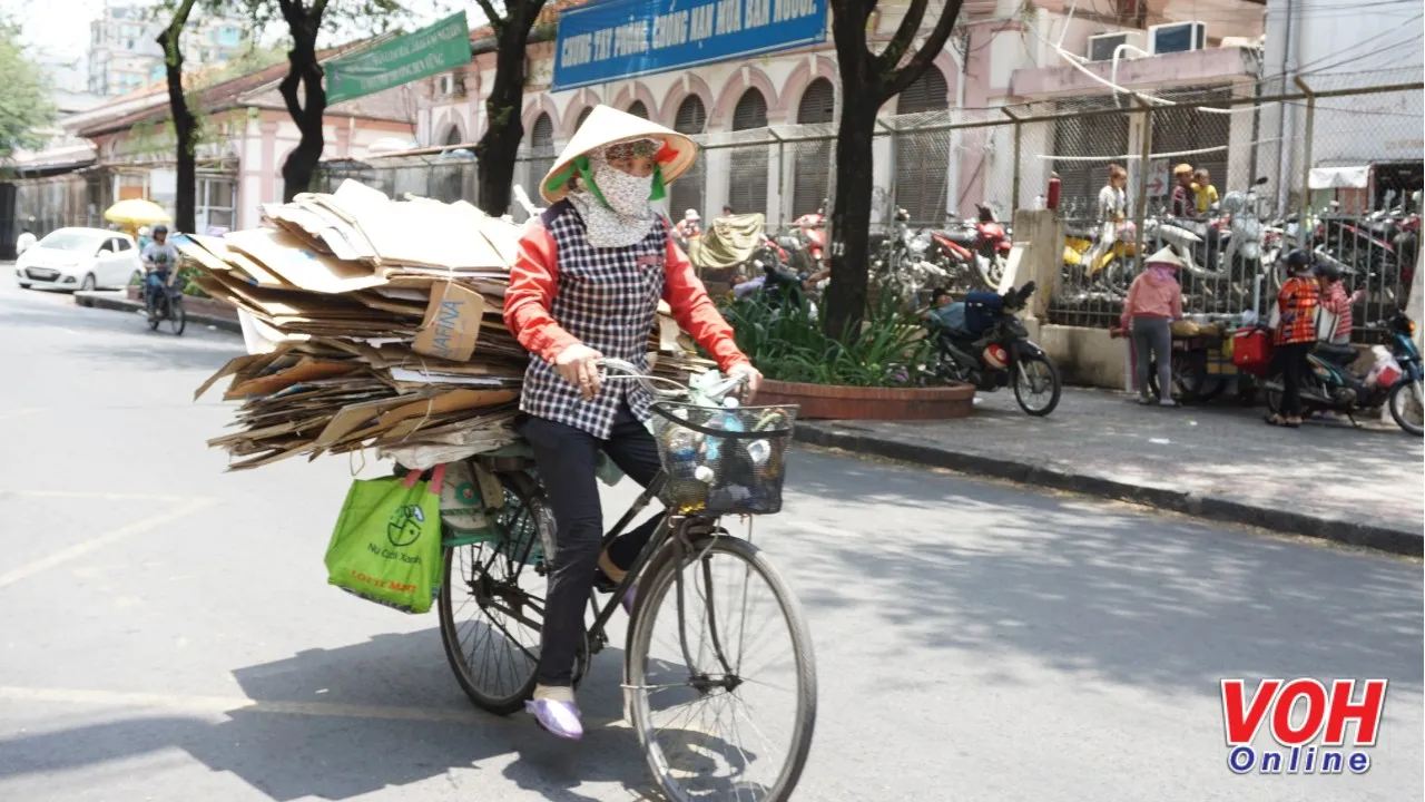 Dự báo thời tiết TPHCM hôm nay 1/3: Sài Gòn nắng nóng, nhiệt độ ngoài trời buổi trưa có thể lên tới 