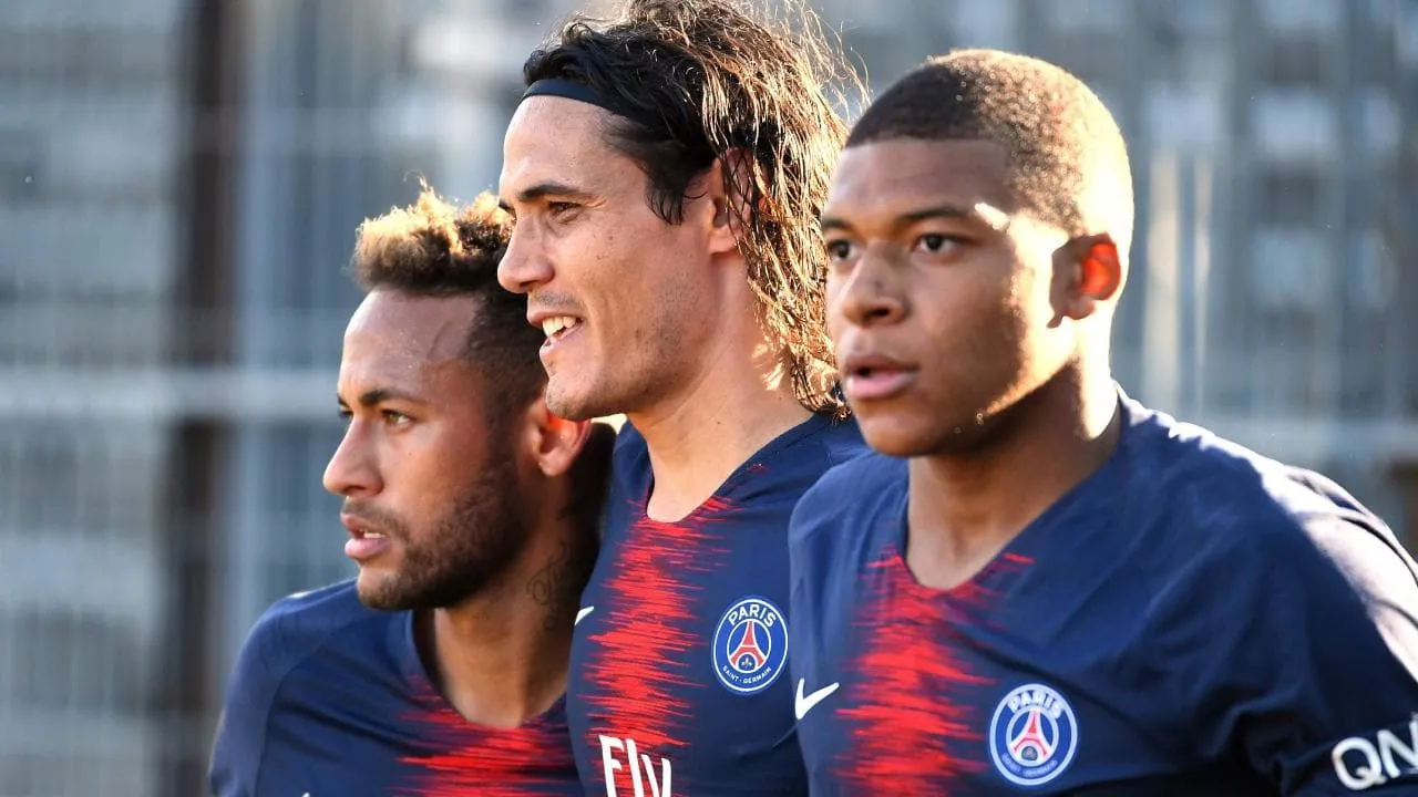 Tin hot bóng đá 2/3: HLV PSG lên tiếng về khả năng ra sân của Cavani ở đại chiến M.U