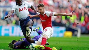 Kết quả Ngoại hạng Anh 3/3: Tottenham và Arsenal chia điểm, MU trở lại Top 4