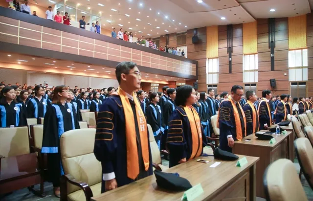 Miễn 100% học phí chương trình sau Tiến sĩ tại Đại học Kinh tế TPHCM