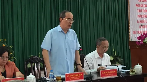 Bí thư Thành ủy TPHCM Nguyễn Thiện Nhân: Quận Tân Bình cần quan tâm phát triển dịch vụ sân bay 