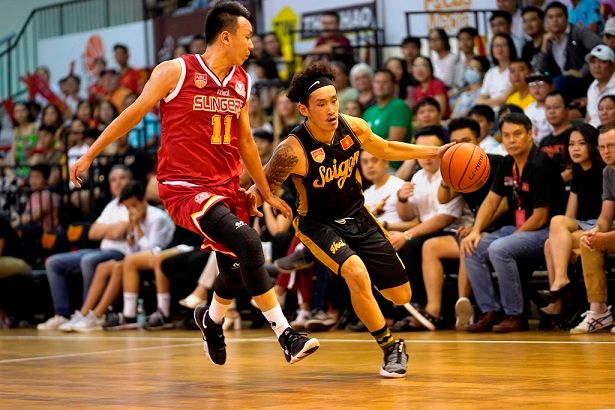 Chủ nhà Saigon Heat thắng thuyết phục Singapore Slingers