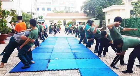 Tập huấn cách xử lý đối tượng ngáo đá cho lực lượng dân quân