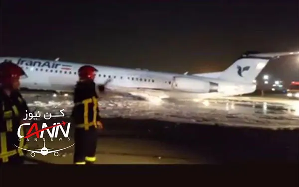 Máy bay chở 50 hành khách bốc cháy tại Iran
