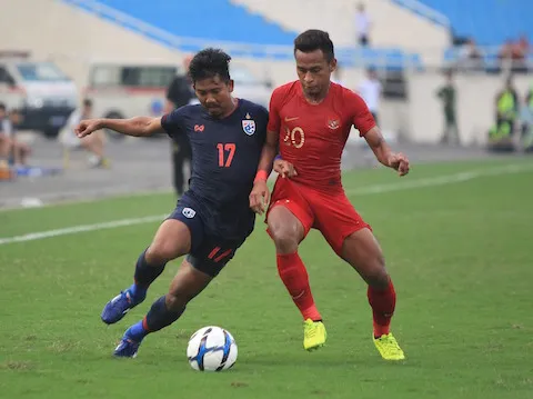 Vòng loại U23 châu Á: U23 Thái Lan khởi đầu thuận lợi với chiến thắng 4-0 trước Indonesia