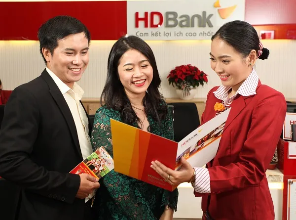 HDBank dành 5.000 tỷ đồng tài trợ chuỗi kinh doanh xăng dầu của Petrolimex và PVOIL