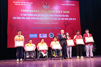 Trao thưởng chương trình Vinh quang Thể thao Việt Nam lần thứ 40