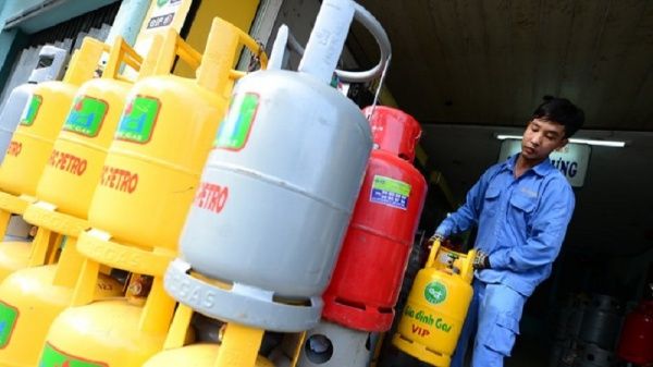 Giá gas tăng 7.000 đồng/bình 12kg từ 1/4