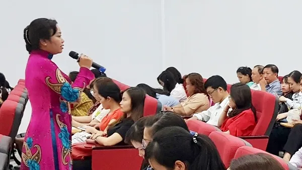 Học Bác là phải hiểu dân, kính dân và tránh làm điều gì có hại cho dân