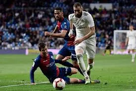 Kết quả bóng đá hôm nay 1/4: Vượt qua Huesca, Real có chiến thắng thứ 2 dưới thời Zidane