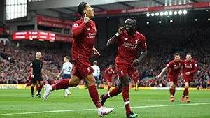 Kết quả Ngoại hạng Anh 1/4: Hạ Tottenham, Liverpool lên đầu BXH, Chelsea thắng chật vật