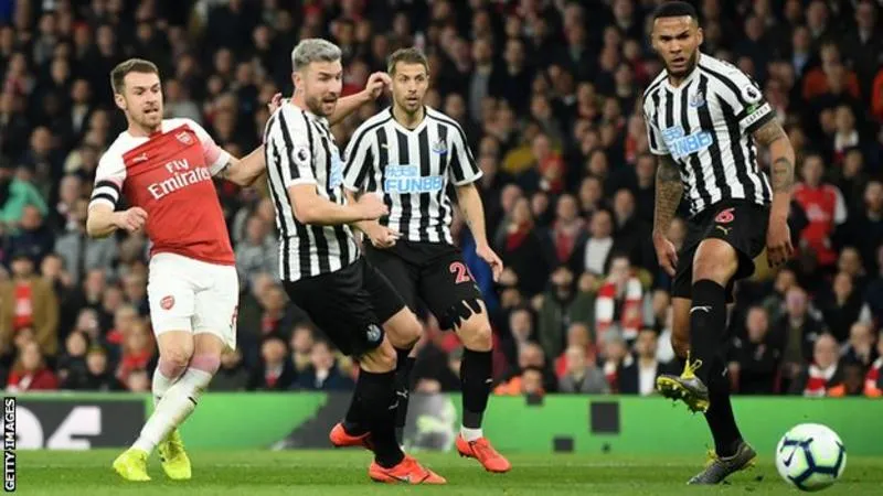 Kết quả Ngoại hạng Anh hôm nay 2/4: Đá bại Newcastle, Arsenal qua mặt MU và Tottenham vào tốp 3