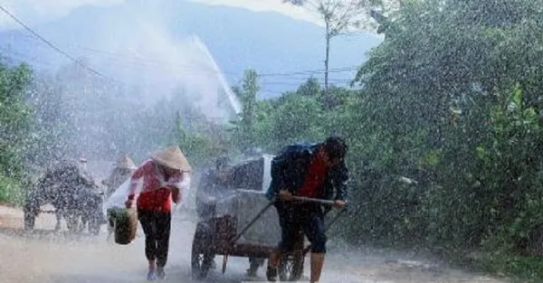 Đêm và sáng, miền Bắc mưa to và khả năng có mưa đá ở vùng núi