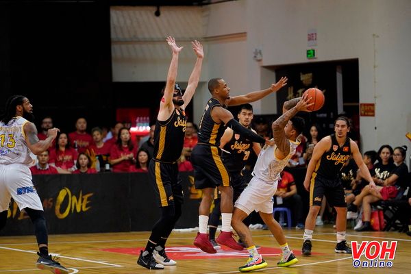 Saigon Heat có chiến thắng playoff đầu tiên trong lịch sử