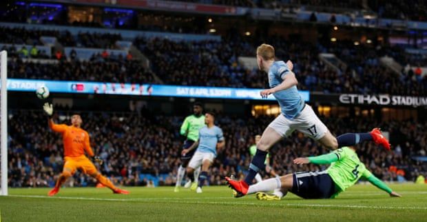 Kết quả Ngoại hạng Anh 4/4: Man City hạ Cardiff City - Chelsea và Tottenham cùng thắng đấu bù