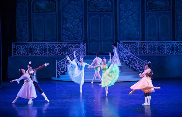 Vở vũ kịch nổi tiếng Cô Bé Lọ Lem biểu diễn vào ngày 13-14/4/2019