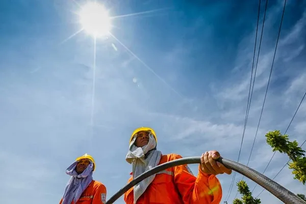 Dự báo thời tiết hôm nay 13/4: Tây Bắc, Nam Trung Bộ và Nam Bộ nắng nóng