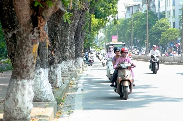Dự báo thời tiết hôm nay 14/4: Hà Nội ngày nắng, tối và đêm có mưa to