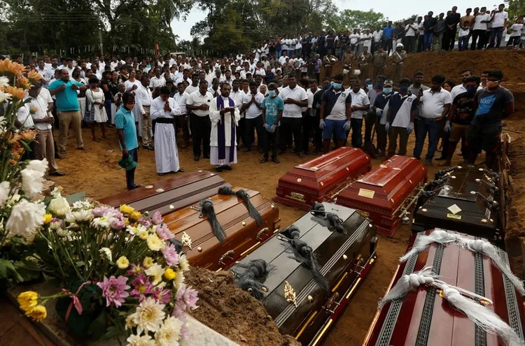 Sri Lanka: Số người chết vì nổ bom tăng lên 359 người, thêm nhiều nghi phạm bị bắt