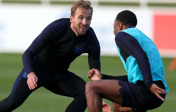 Tin bóng đá 24/4: Phụ Van Dijk, Sterling bỏ phiếu hay nhất mùa cho người thân