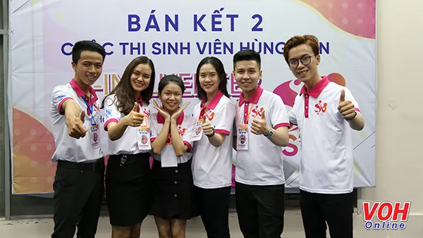 400 sinh viên tham gia tranh tài hùng biện