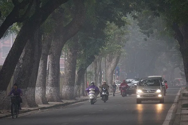 Dự báo thời tiết hôm nay 26/4: Hà Nội giảm nhiệt, trời có thể có mưa rào và dông rải rác