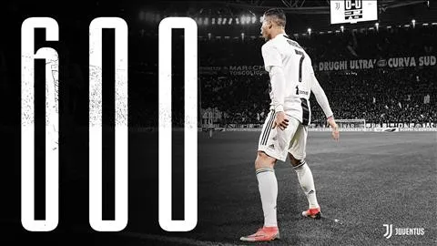 Tin tức Juventus 28/04: Ronaldo được khen ngợi sau cột mốc 600 bàn