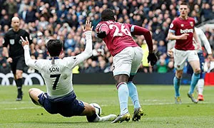 Kết quả Ngoại hạng Anh 28/4: Thua trên sân nhà, Tottenham tự làm khó trong cuộc đua Top 4