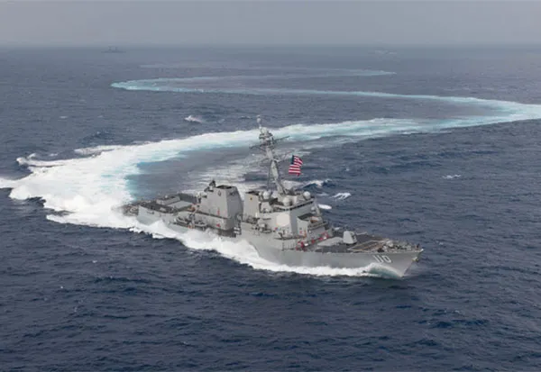 Tàu chiến Mỹ bất ngờ qua lại dày đặc ở eo biển Đài Loan