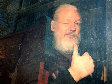 Ngày 2/5 sẽ xét xử về yêu cầu dẫn độ Julian Assange của Mỹ 