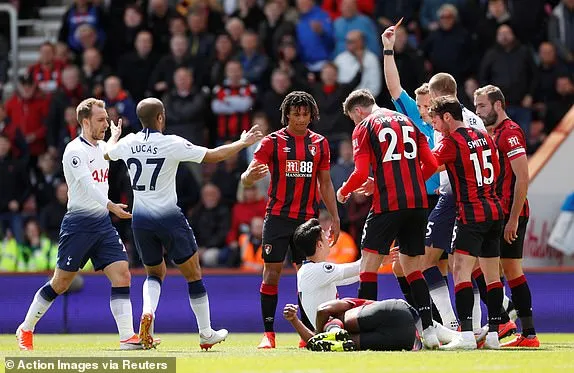 Kết quả Ngoại hạng Anh tối 4/5: 2 cầu thủ bị phạt thẻ đỏ, Tottenham trắng tay trước Bournemouth