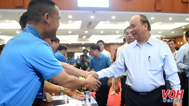 Thủ tướng Chính phủ Nguyễn Xuân Phúc gặp gỡ công nhân, lao động kỹ thuật cao năm 2019