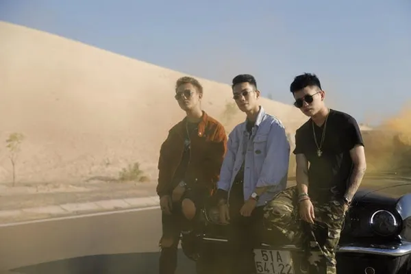 Sau gần một năm rã nhóm, ‘Ba Chấm Band’ bất ngờ tái ngộ khán giả với ‘Yêu Người Như Anh’