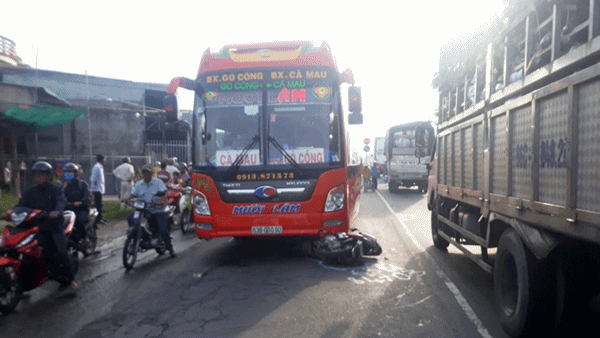 Tai nạn giao thông hôm nay 6/5/2019: Xe máy đối đầu xe khách, một học sinh tiểu học tử vong