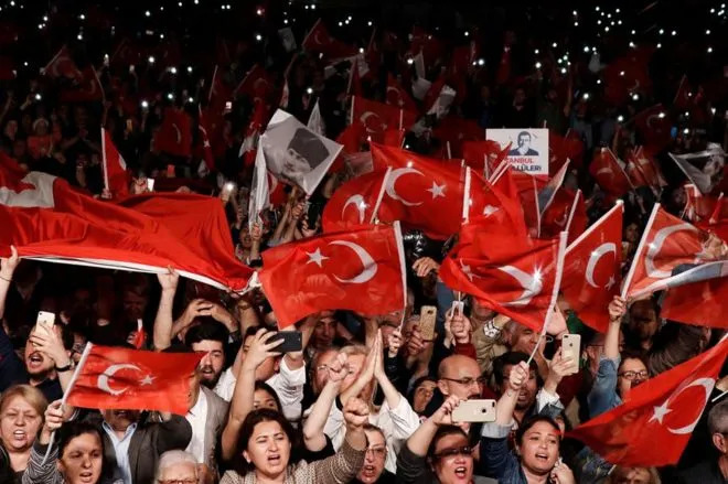 Thổ Nhĩ Kỳ: Biểu tình lan rộng sau quyết định tiến hành bầu cử lại