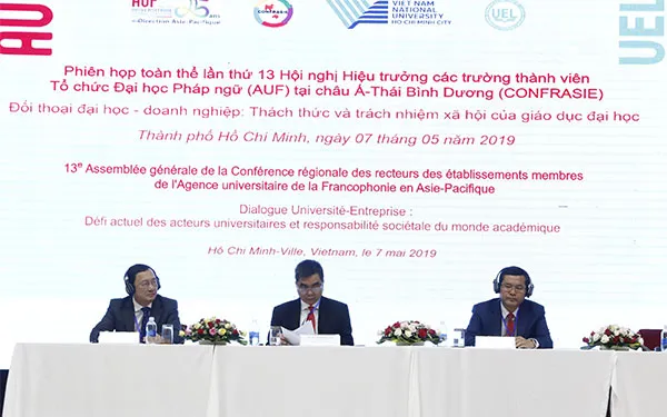 Trường đại học phải gánh vác trách nhiệm với xã hội
