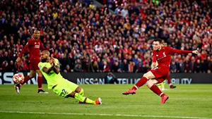 Diễn biến Liverpool vs Barcelona tại lượt đi bán kết Cup C1: Hủy diệt Barca, Liverpool vào CK