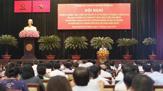 Bí thư Thành ủy Nguyễn Thiện Nhân: Quyết liệt hơn nữa để xoá hết những điểm đen về rác