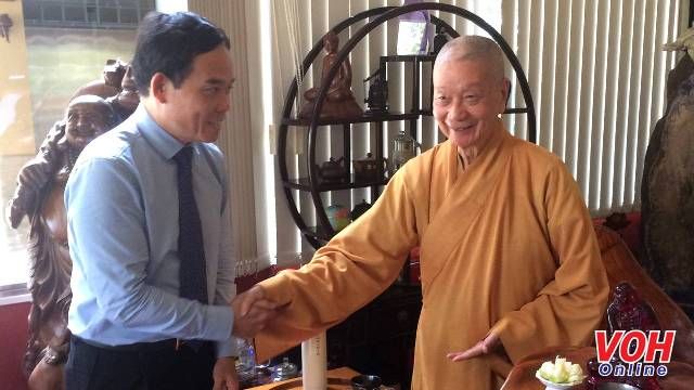 Lãnh đạo TPHCM thăm hòa thượng Thích Trí Quảng